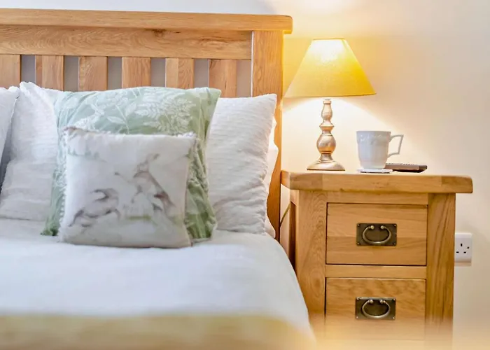 2 Bed In Oc-v28308 Lägenhet